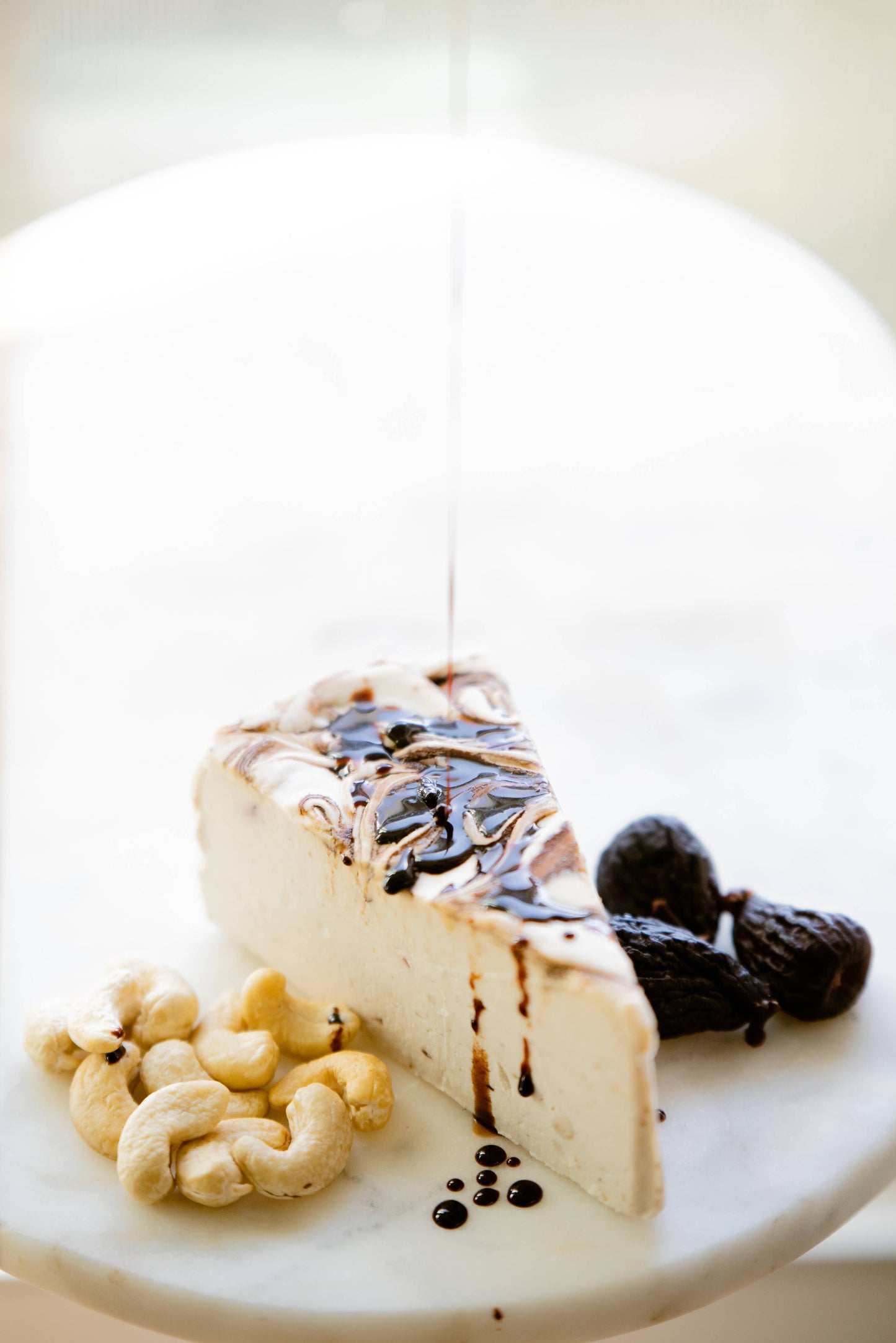 Darë Balsamic Fig Plant-Based Cheese Wedge